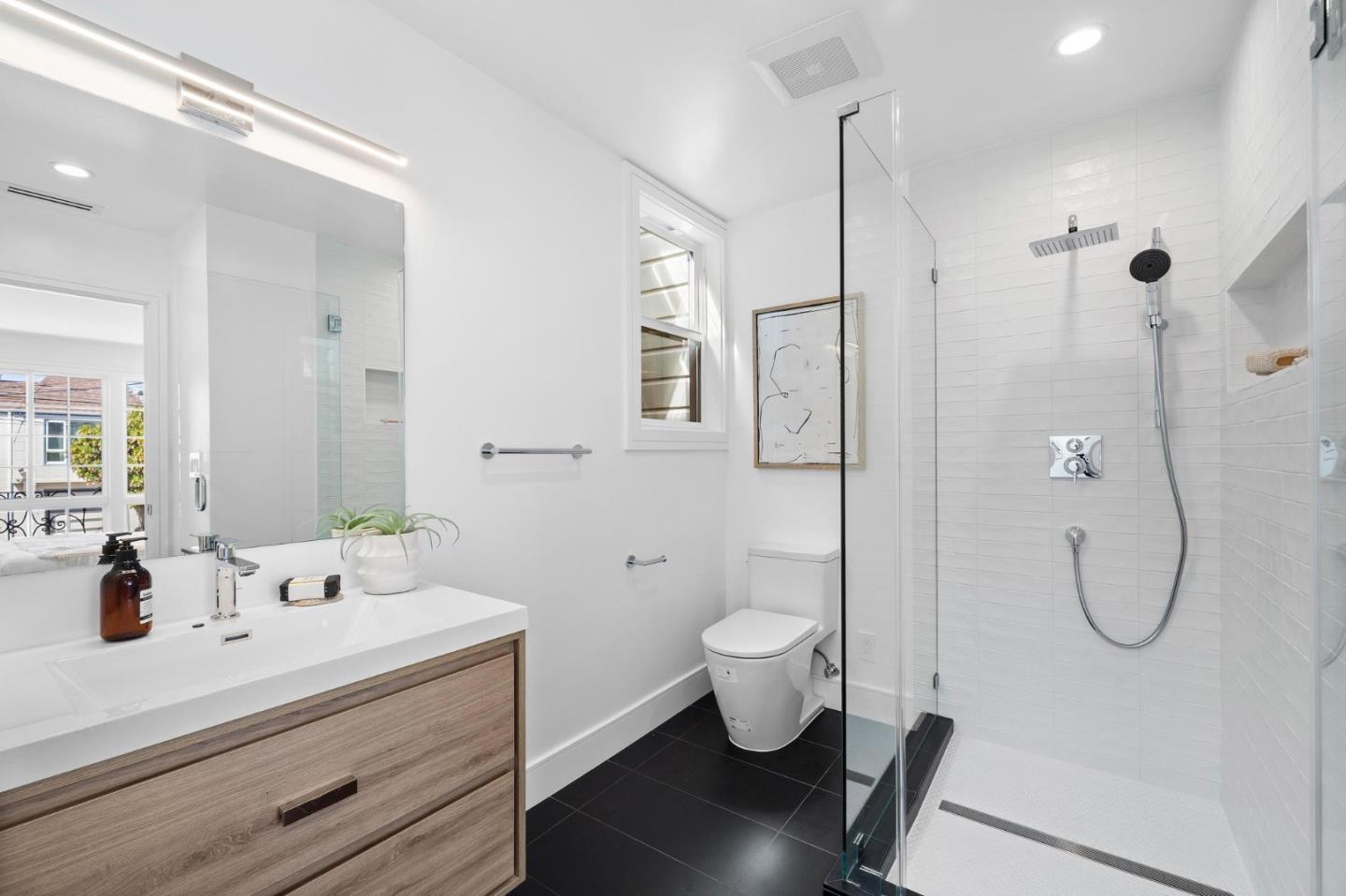 Detail Gallery Image 20 of 56 For 2277 33rd Ave, San Francisco,  CA 94116 - 4 Beds | 4 Baths