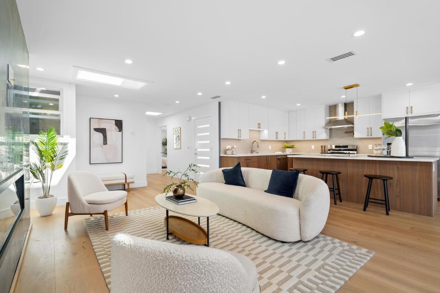 Detail Gallery Image 7 of 56 For 2277 33rd Ave, San Francisco,  CA 94116 - 4 Beds | 4 Baths