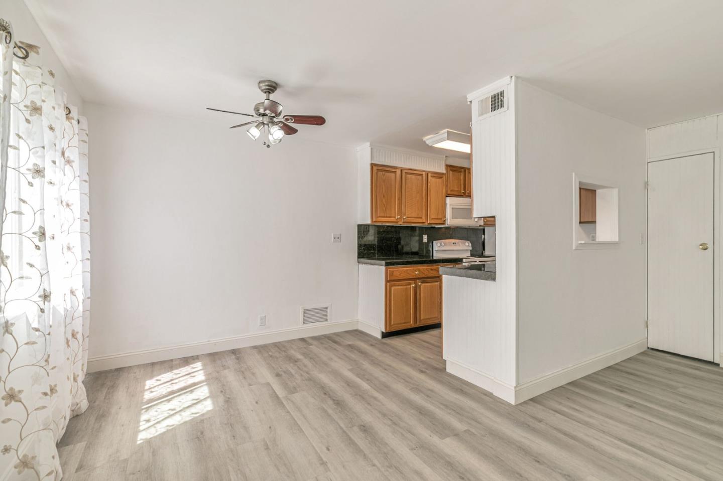 Detail Gallery Image 16 of 33 For 5503 Eagles Ln #2,  San Jose,  CA 95123 - 2 Beds | 1 Baths