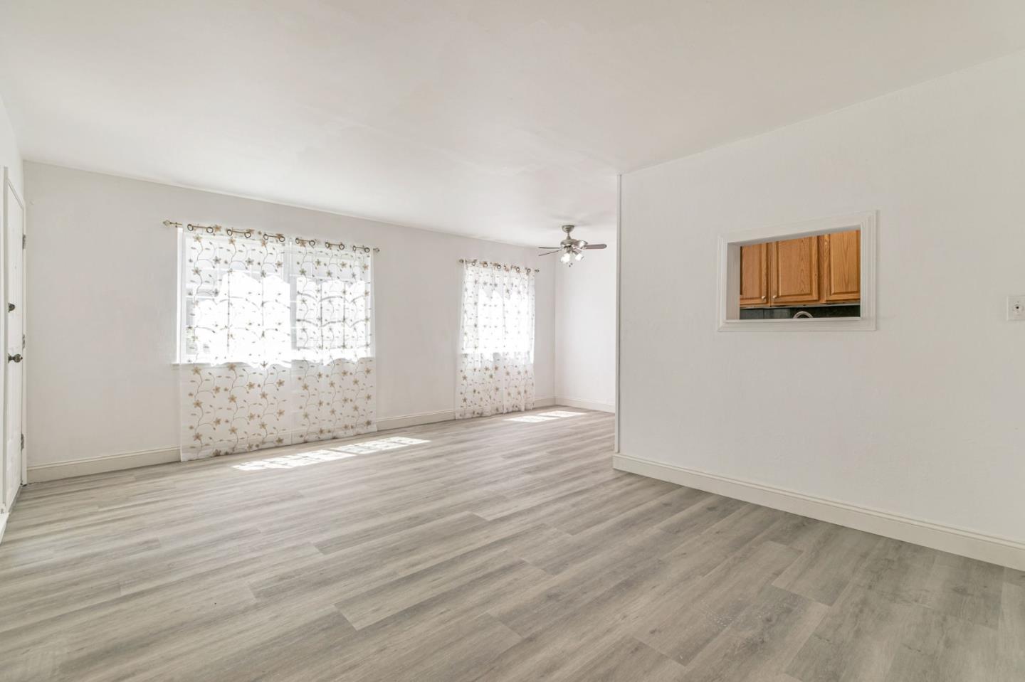 Detail Gallery Image 8 of 33 For 5503 Eagles Ln #2,  San Jose,  CA 95123 - 2 Beds | 1 Baths