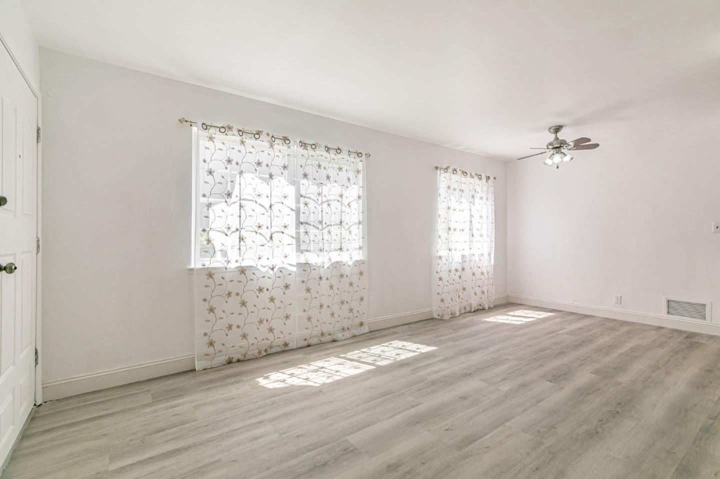 Detail Gallery Image 9 of 33 For 5503 Eagles Ln #2,  San Jose,  CA 95123 - 2 Beds | 1 Baths