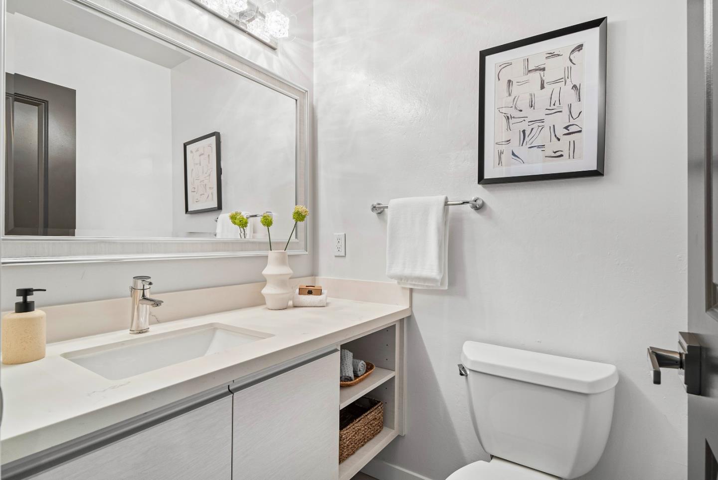 Detail Gallery Image 14 of 38 For 851 Peary Ln, Foster City,  CA 94404 - 3 Beds | 1/1 Baths