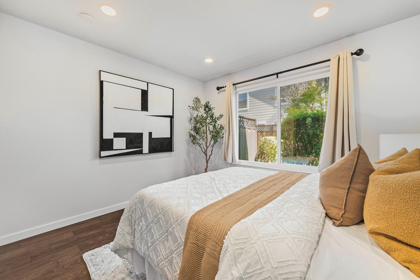 Detail Gallery Image 16 of 38 For 851 Peary Ln, Foster City,  CA 94404 - 3 Beds | 1/1 Baths