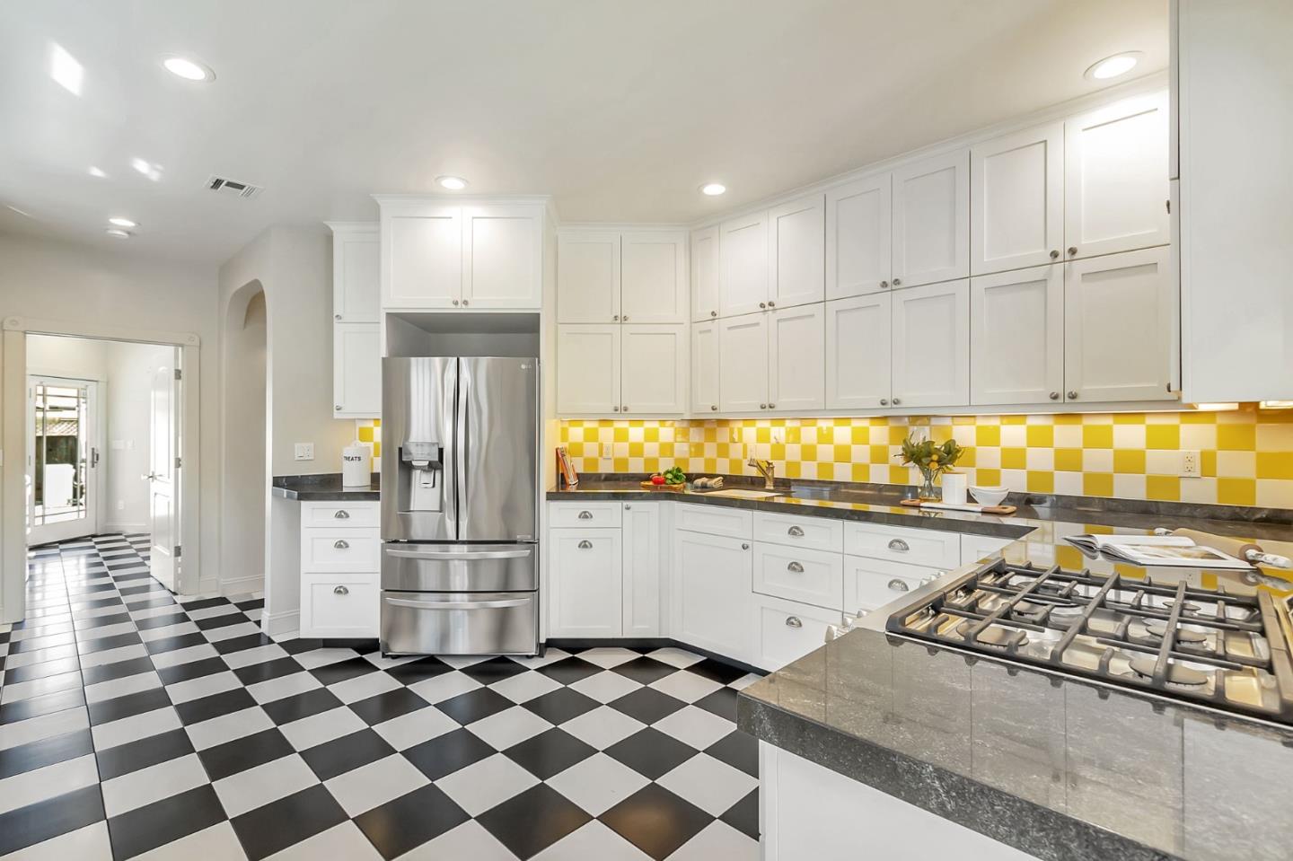Detail Gallery Image 14 of 49 For 439 Leland Ave, San Jose,  CA 95128 - 2 Beds | 2 Baths