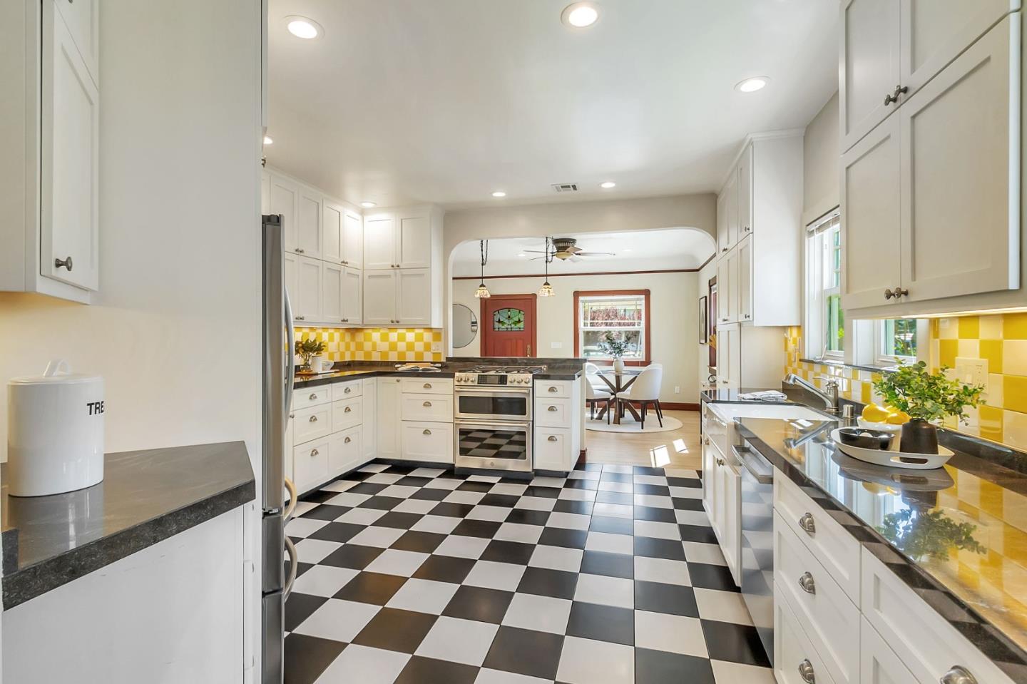 Detail Gallery Image 16 of 49 For 439 Leland Ave, San Jose,  CA 95128 - 2 Beds | 2 Baths