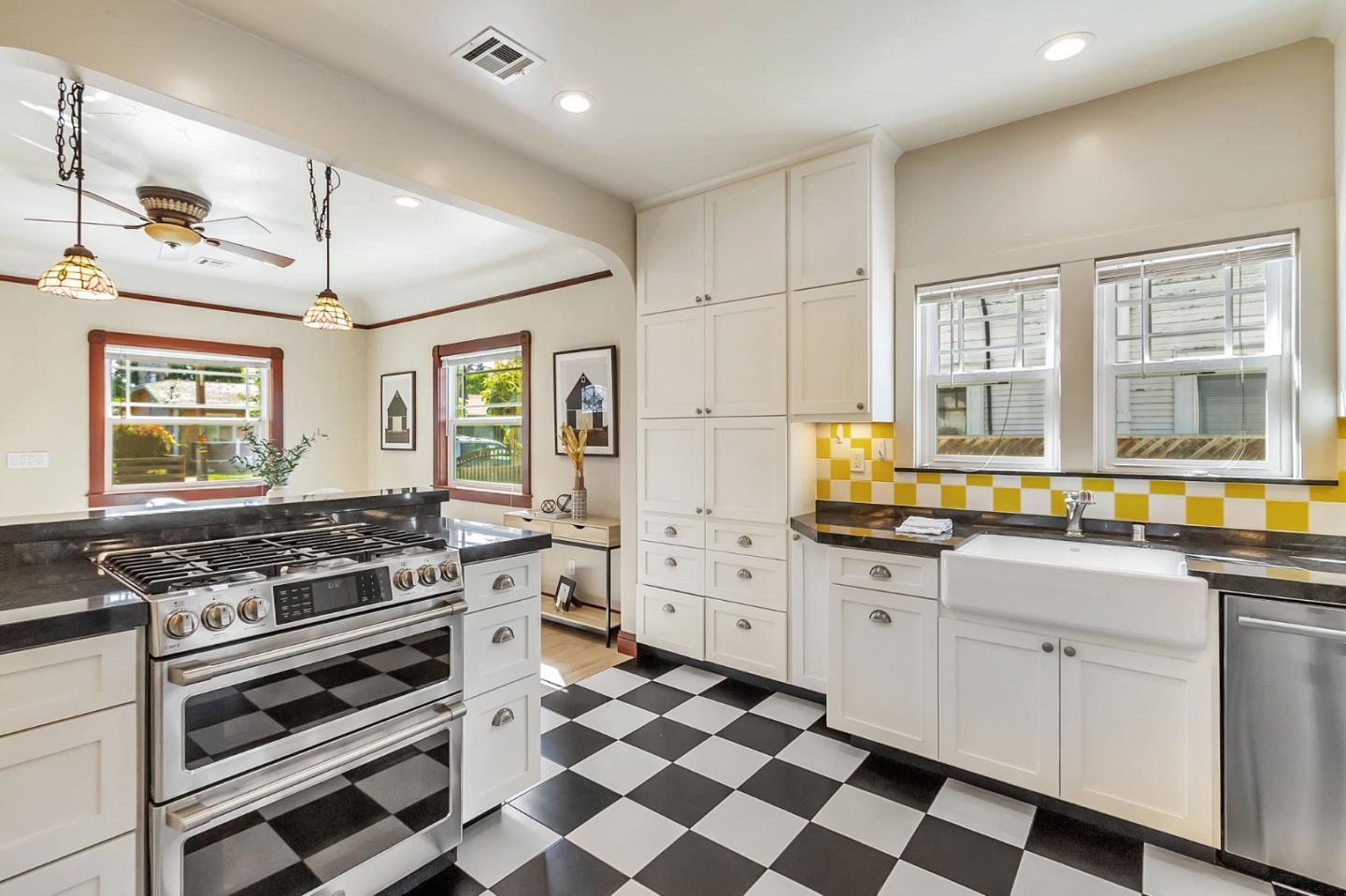 Detail Gallery Image 18 of 49 For 439 Leland Ave, San Jose,  CA 95128 - 2 Beds | 2 Baths