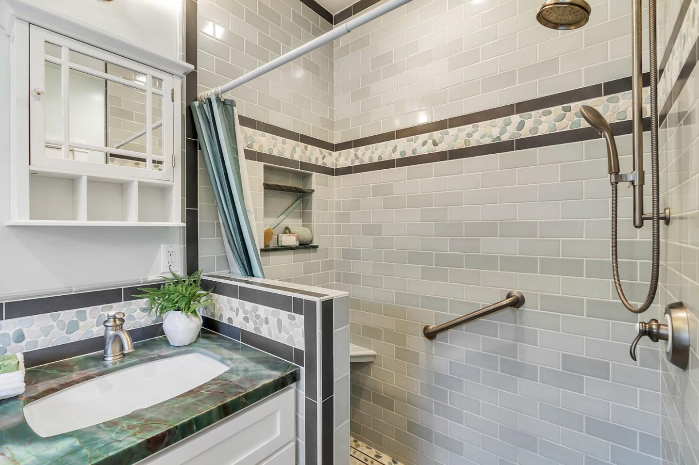 Detail Gallery Image 32 of 49 For 439 Leland Ave, San Jose,  CA 95128 - 2 Beds | 2 Baths