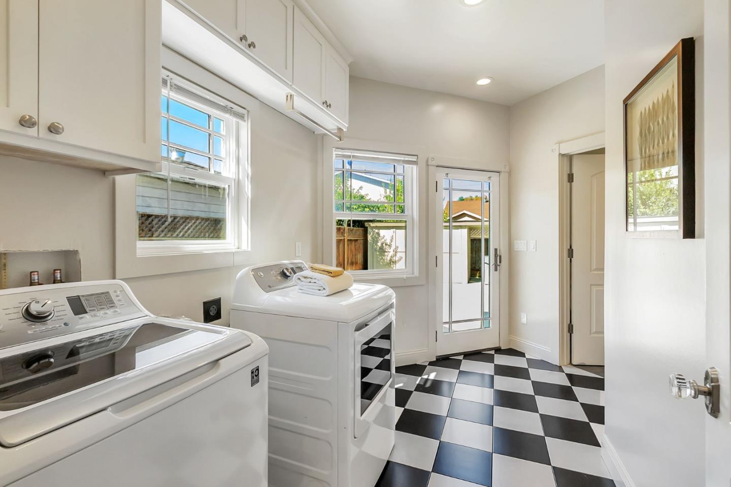 Detail Gallery Image 34 of 49 For 439 Leland Ave, San Jose,  CA 95128 - 2 Beds | 2 Baths