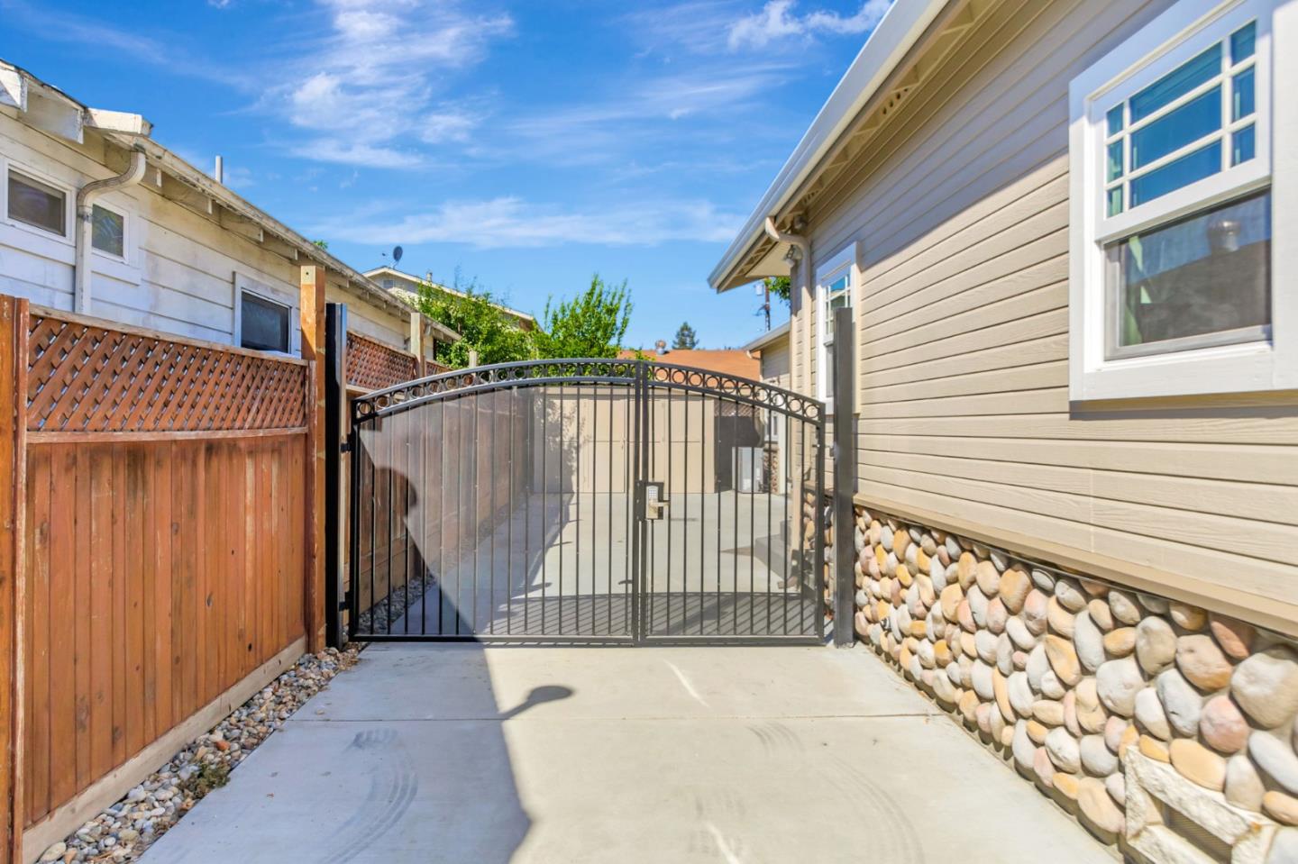 Detail Gallery Image 49 of 49 For 439 Leland Ave, San Jose,  CA 95128 - 2 Beds | 2 Baths