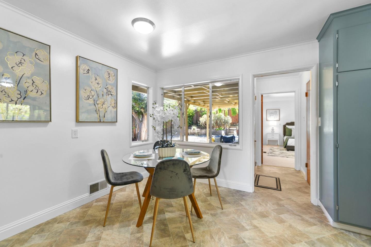 Detail Gallery Image 10 of 29 For 435 Voelker Dr, San Mateo,  CA 94403 - 4 Beds | 2 Baths