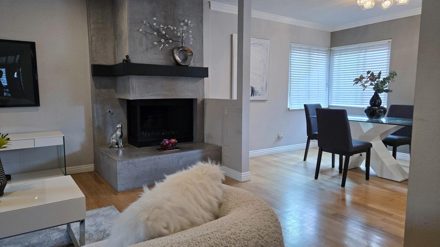 Detail Gallery Image 12 of 38 For 1812 Clark Ln a,  Redondo Beach,  CA 90278 - 4 Beds | 3 Baths