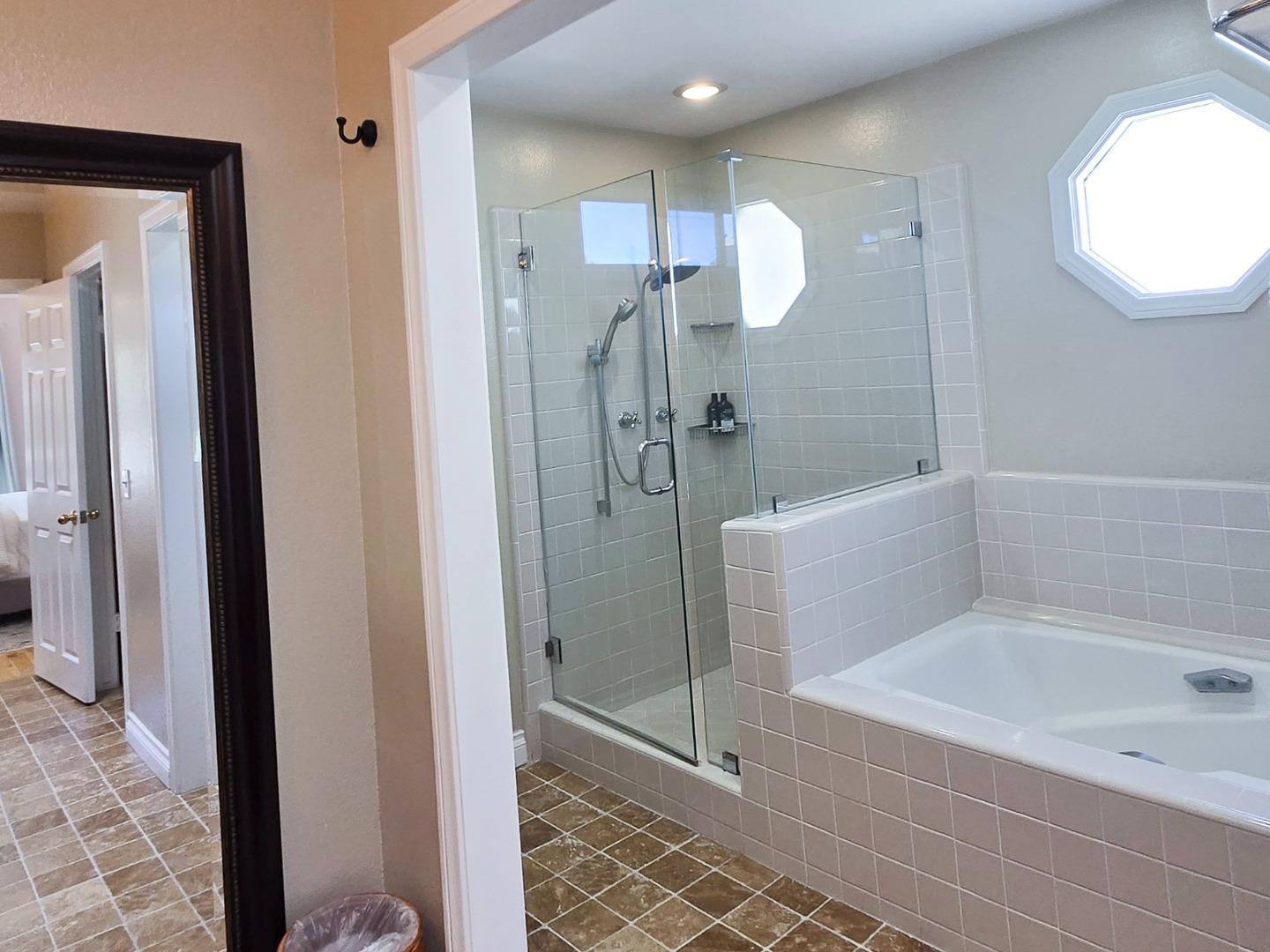 Detail Gallery Image 24 of 38 For 1812 Clark Ln a,  Redondo Beach,  CA 90278 - 4 Beds | 3 Baths