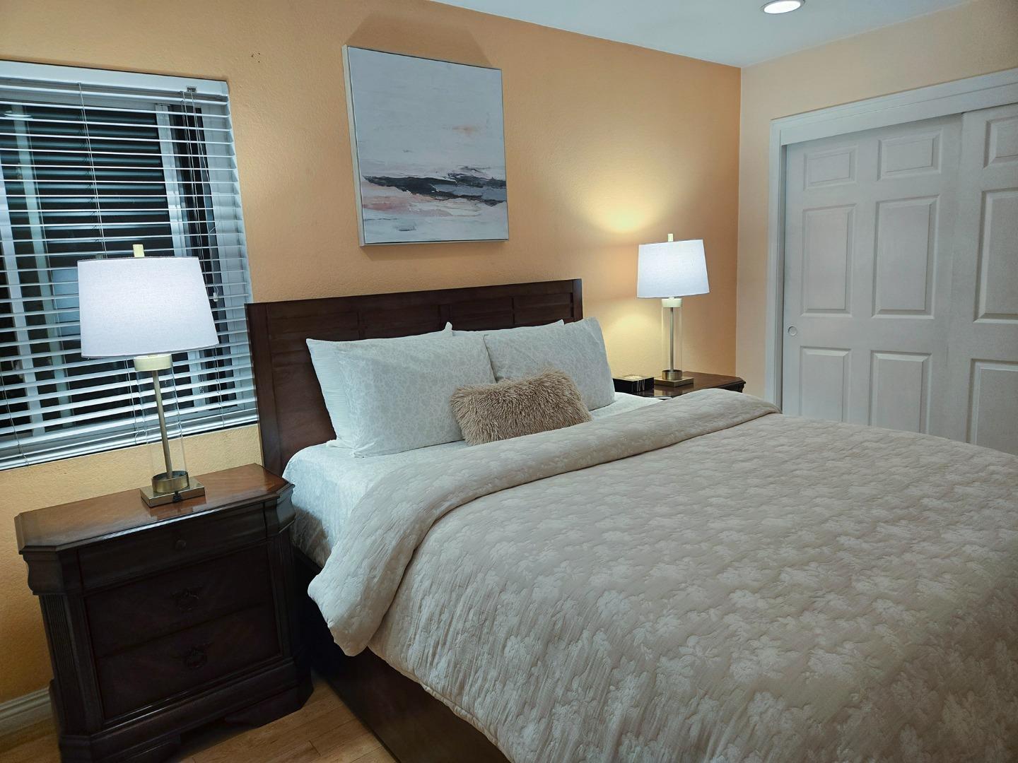 Detail Gallery Image 26 of 38 For 1812 Clark Ln a,  Redondo Beach,  CA 90278 - 4 Beds | 3 Baths