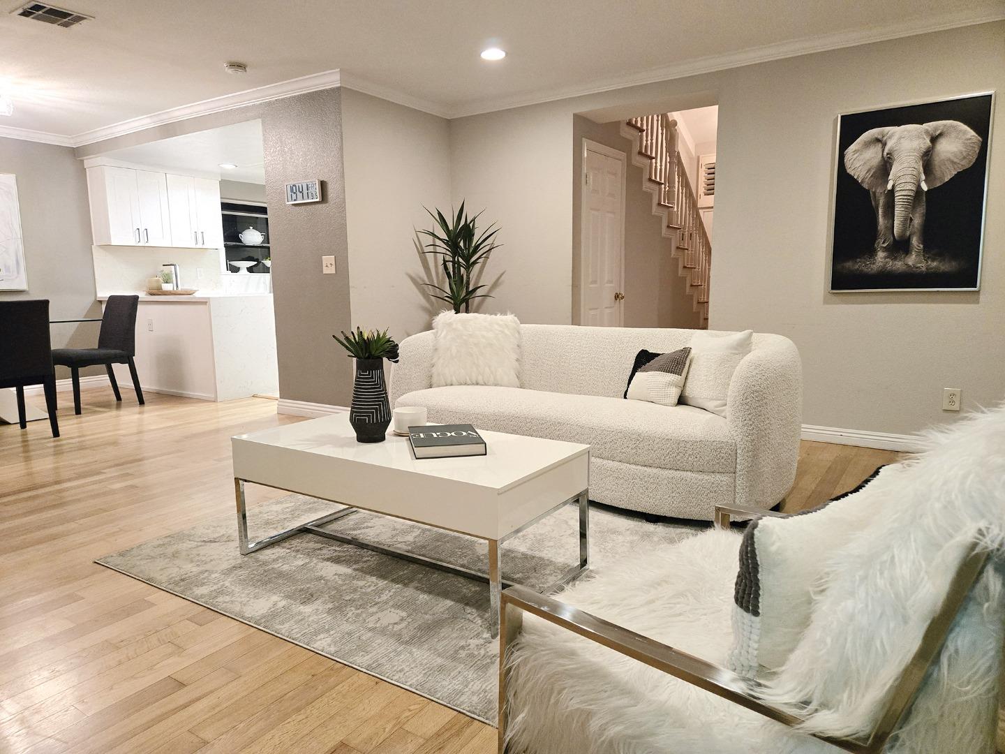 Detail Gallery Image 32 of 38 For 1812 Clark Ln a,  Redondo Beach,  CA 90278 - 4 Beds | 3 Baths