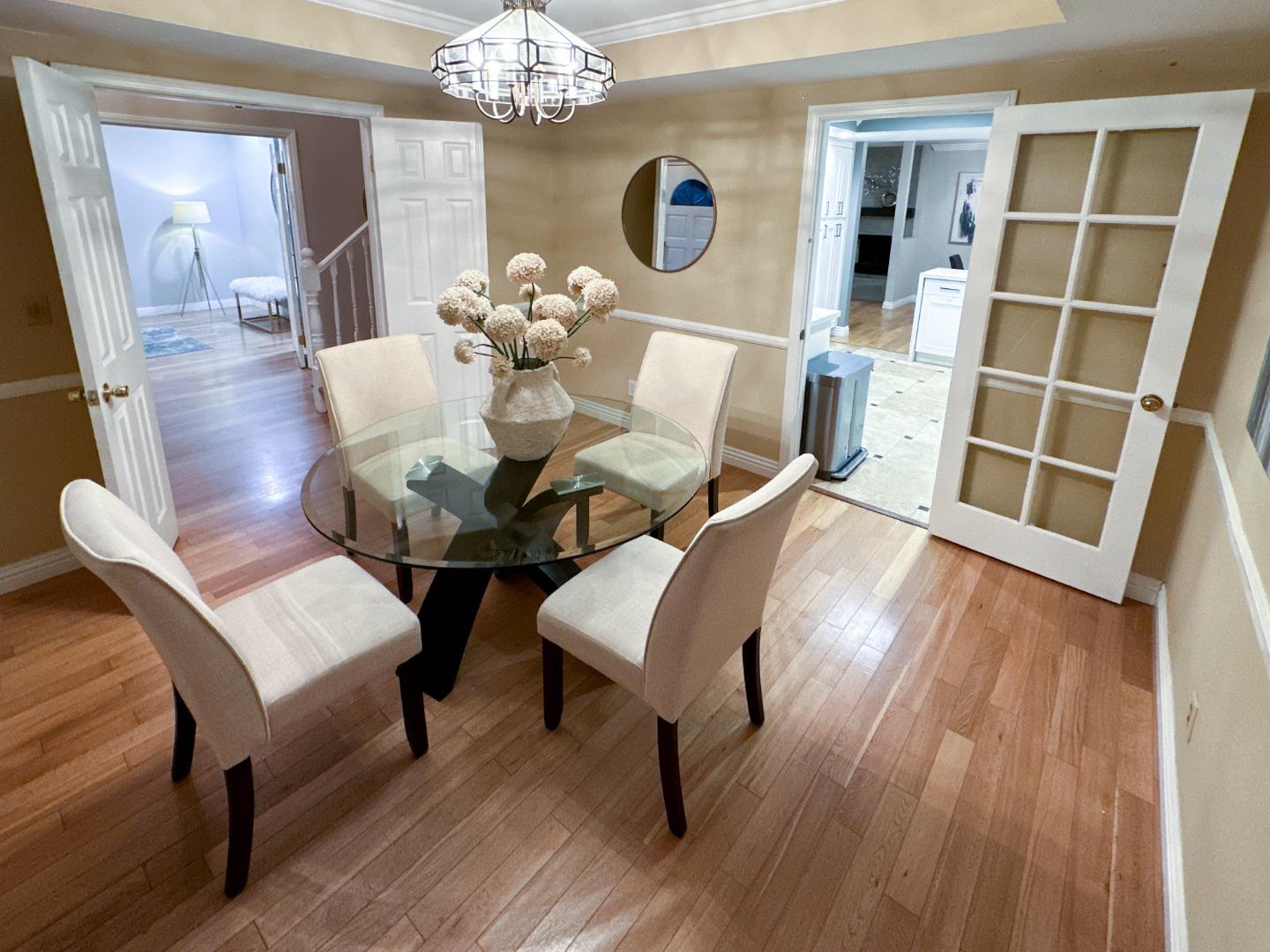 Detail Gallery Image 4 of 38 For 1812 Clark Ln a,  Redondo Beach,  CA 90278 - 4 Beds | 3 Baths