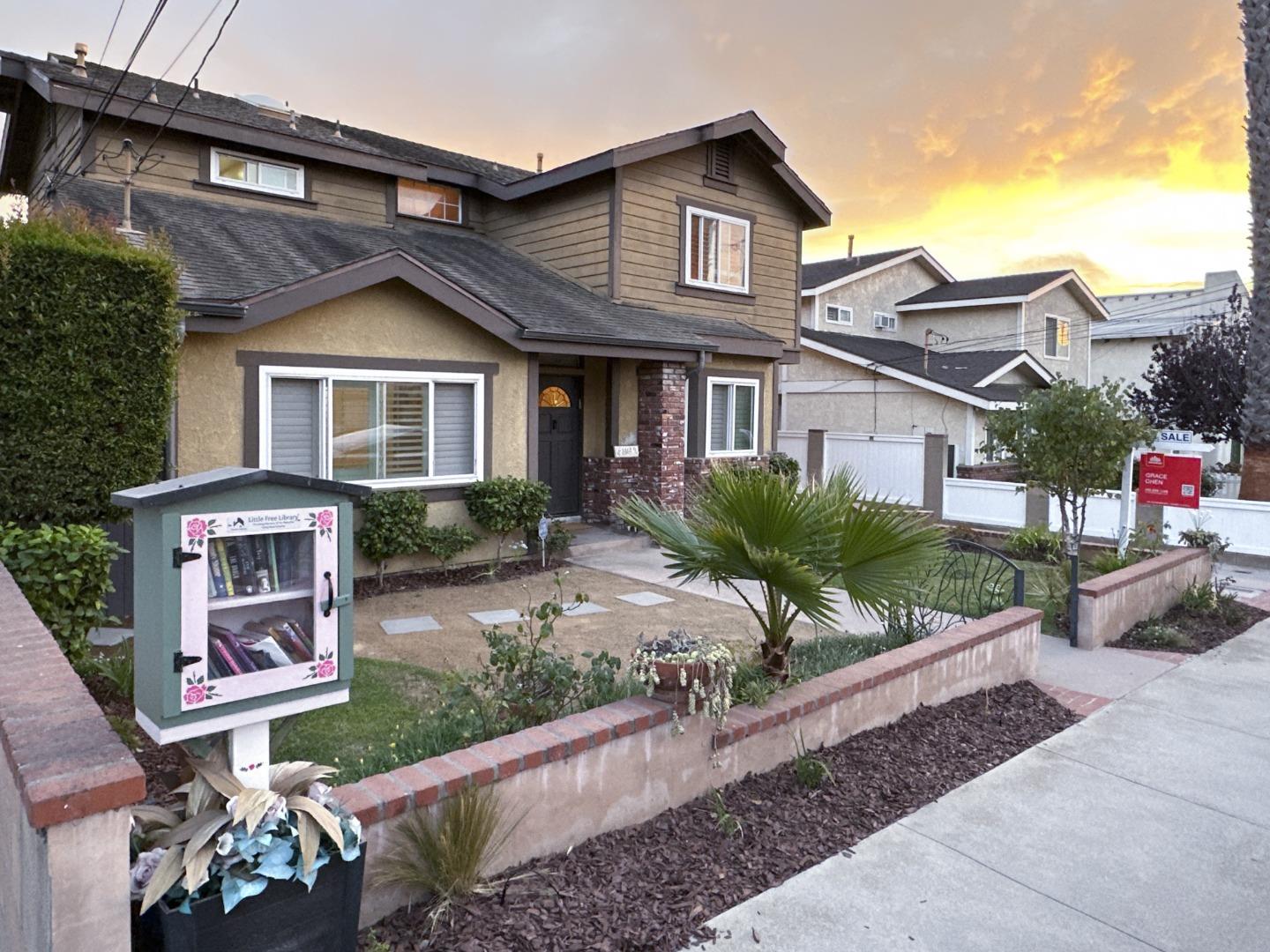 Detail Gallery Image 7 of 38 For 1812 Clark Ln a,  Redondo Beach,  CA 90278 - 4 Beds | 3 Baths