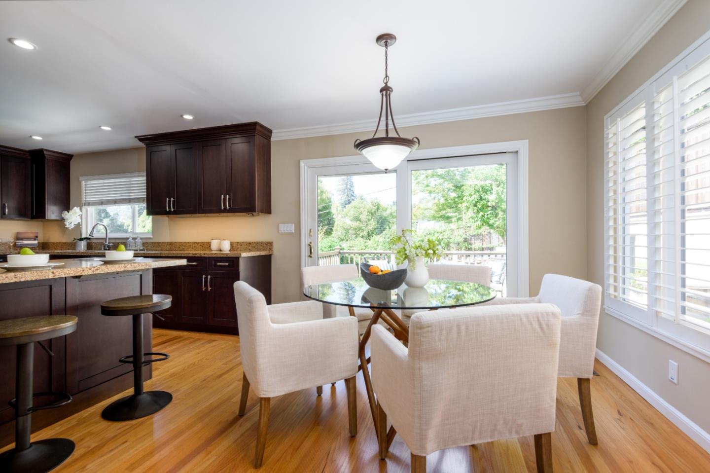 Detail Gallery Image 10 of 26 For 3694 Country Club Dr, Redwood City,  CA 94061 - 3 Beds | 2/1 Baths