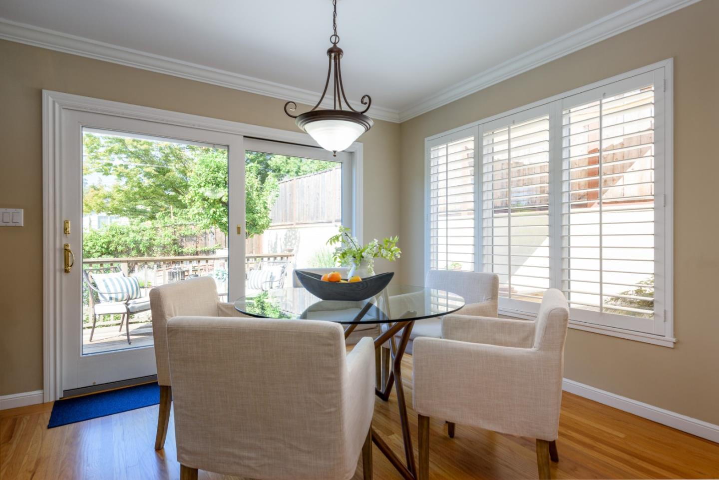 Detail Gallery Image 11 of 26 For 3694 Country Club Dr, Redwood City,  CA 94061 - 3 Beds | 2/1 Baths