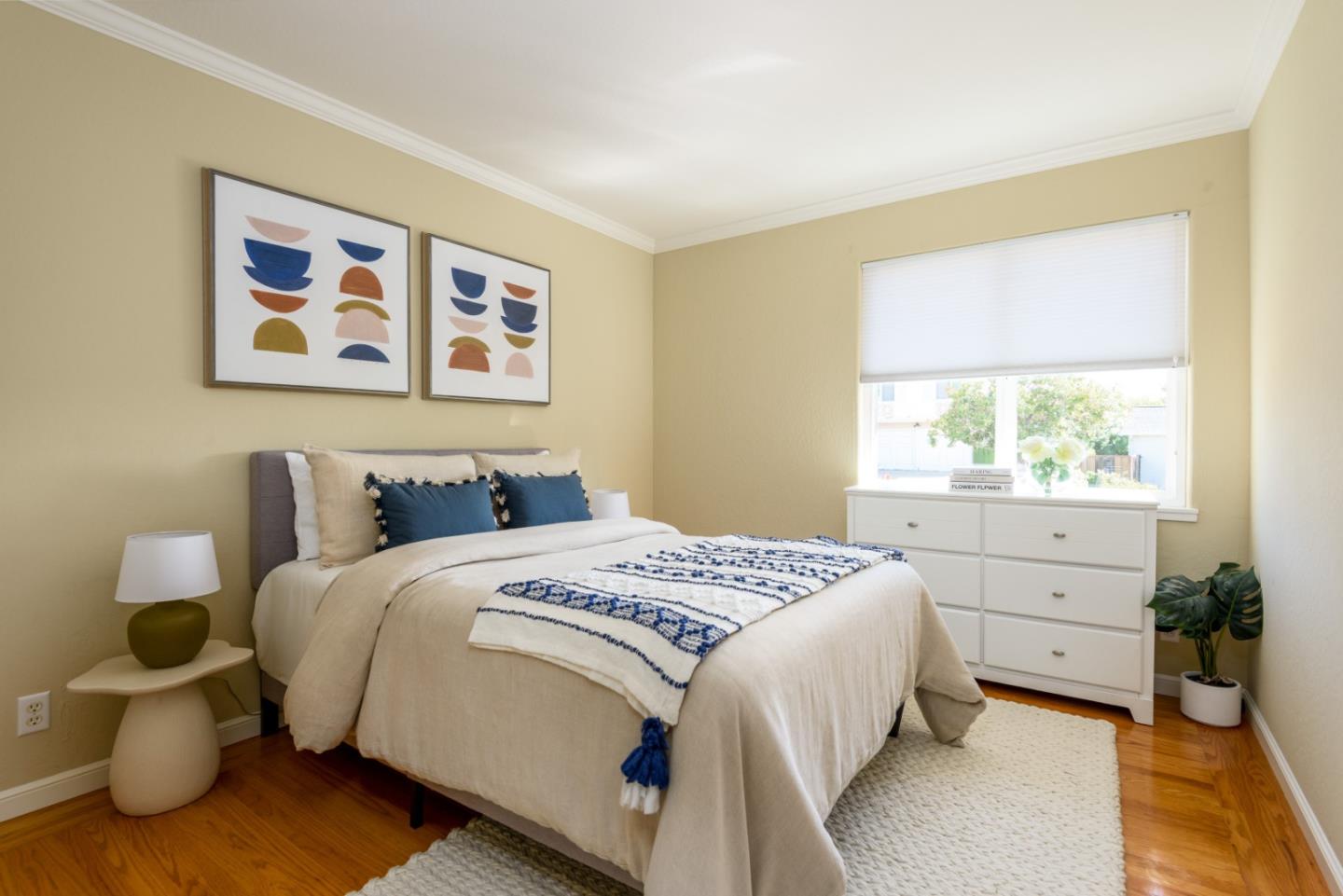 Detail Gallery Image 14 of 26 For 3694 Country Club Dr, Redwood City,  CA 94061 - 3 Beds | 2/1 Baths