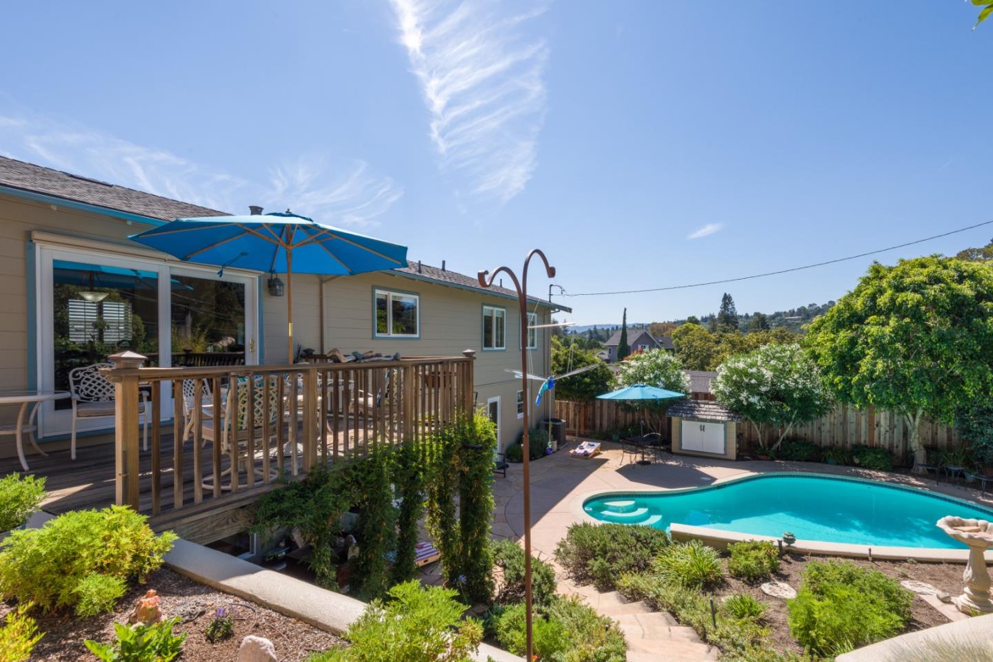 Detail Gallery Image 23 of 26 For 3694 Country Club Dr, Redwood City,  CA 94061 - 3 Beds | 2/1 Baths