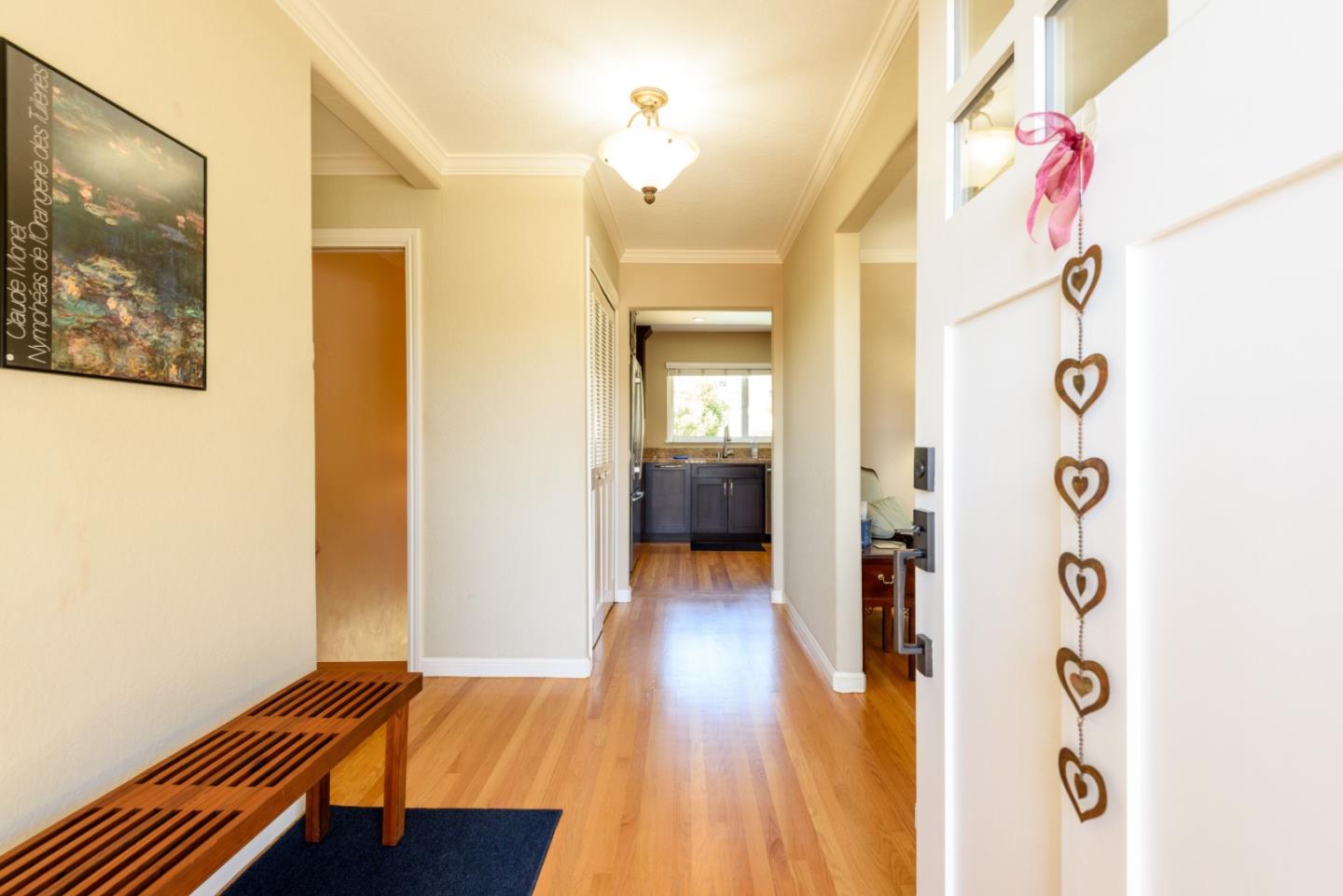 Detail Gallery Image 4 of 26 For 3694 Country Club Dr, Redwood City,  CA 94061 - 3 Beds | 2/1 Baths