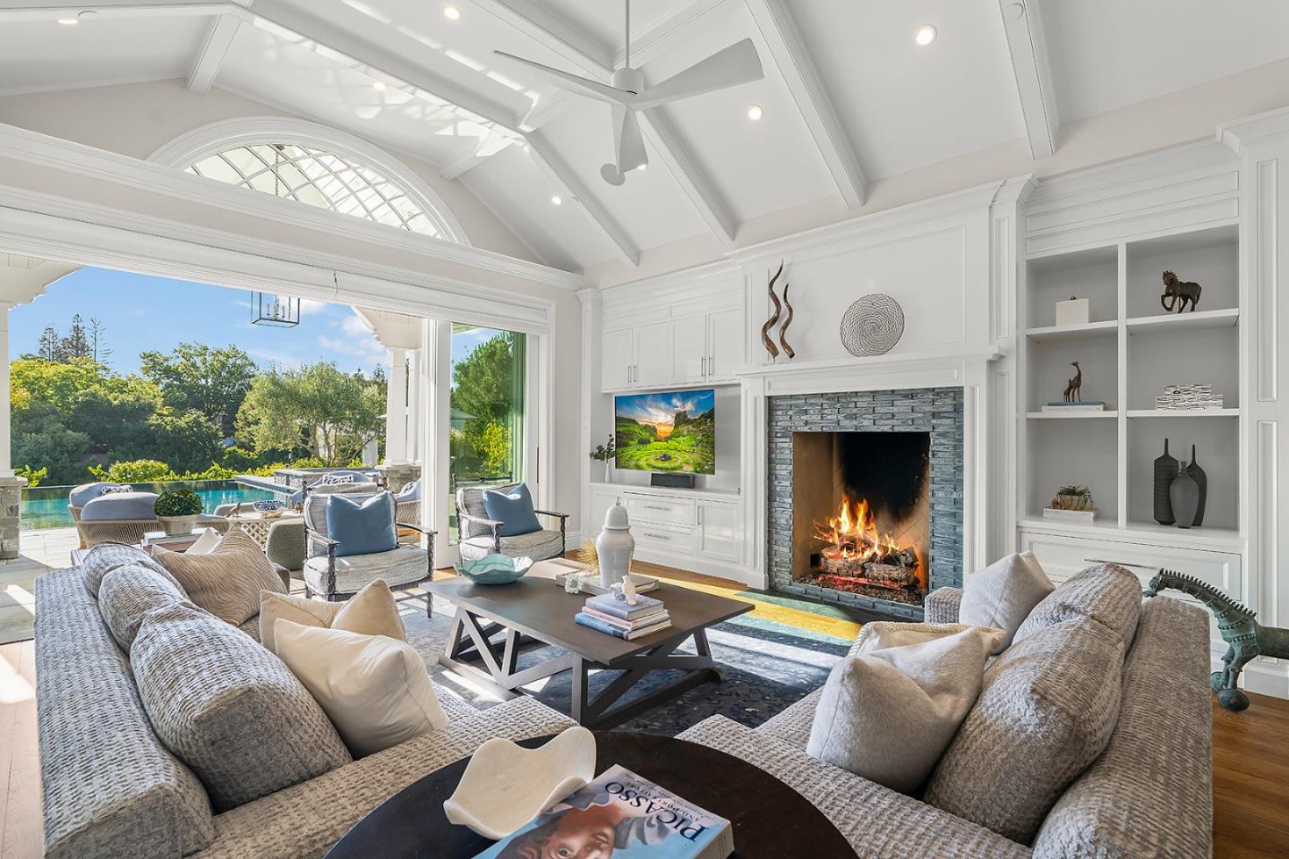 Detail Gallery Image 11 of 70 For 14966 Sobey Rd, Saratoga,  CA 95070 - 5 Beds | 5/2 Baths