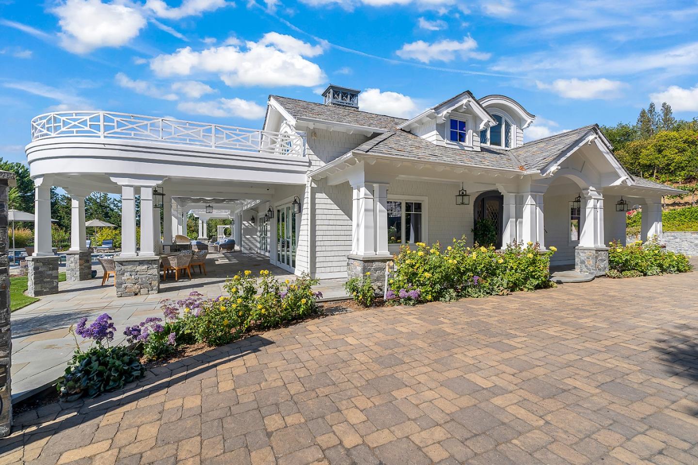 Detail Gallery Image 3 of 70 For 14966 Sobey Rd, Saratoga,  CA 95070 - 5 Beds | 5/2 Baths