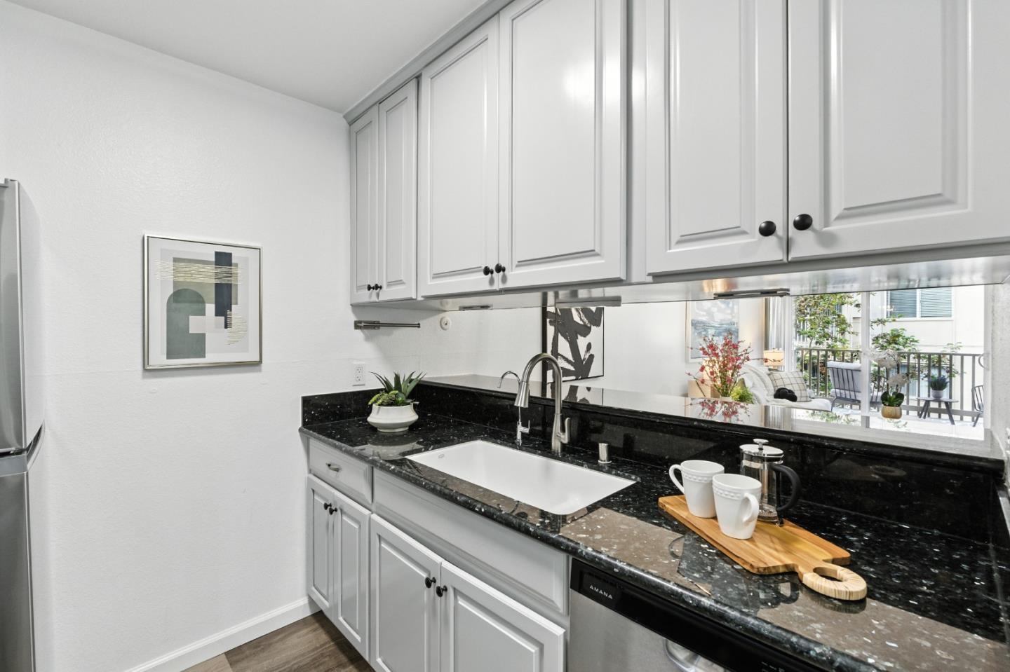 Detail Gallery Image 11 of 39 For 373 Half Moon Ln #108,  Daly City,  CA 94015 - 2 Beds | 1 Baths