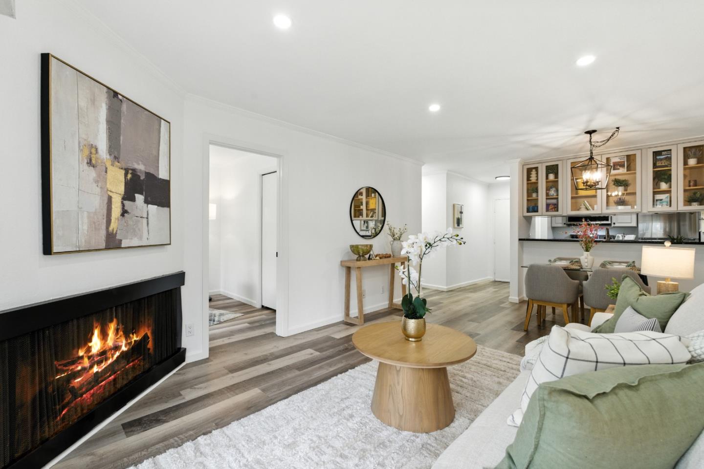 Detail Gallery Image 6 of 39 For 373 Half Moon Ln #108,  Daly City,  CA 94015 - 2 Beds | 1 Baths