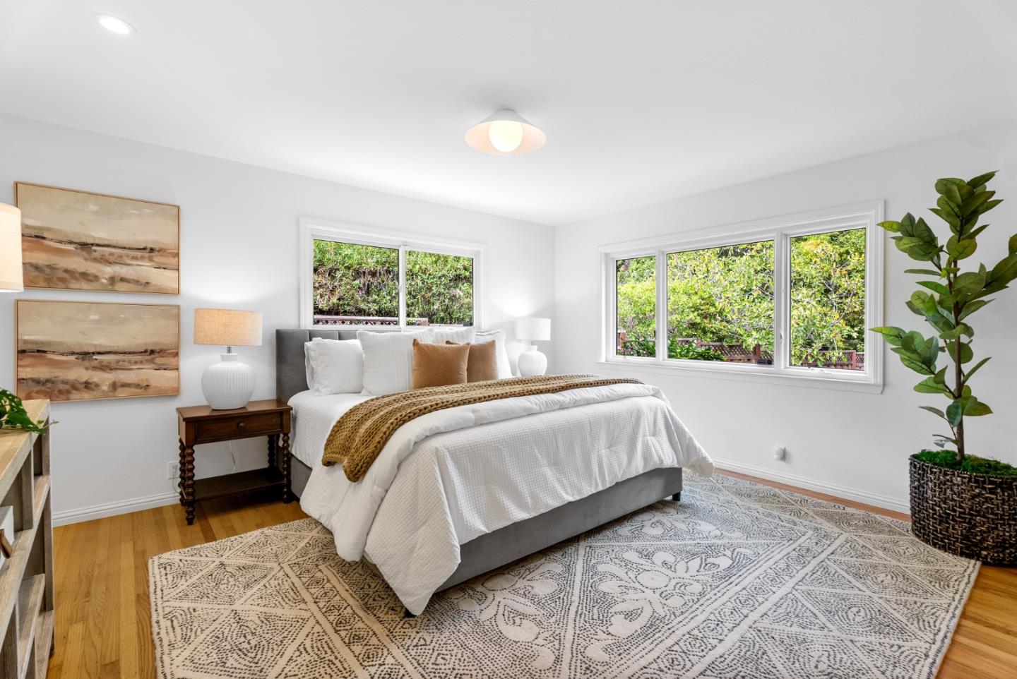 Detail Gallery Image 13 of 35 For 730 Monte Rosa Dr, Menlo Park,  CA 94025 - 4 Beds | 2/1 Baths