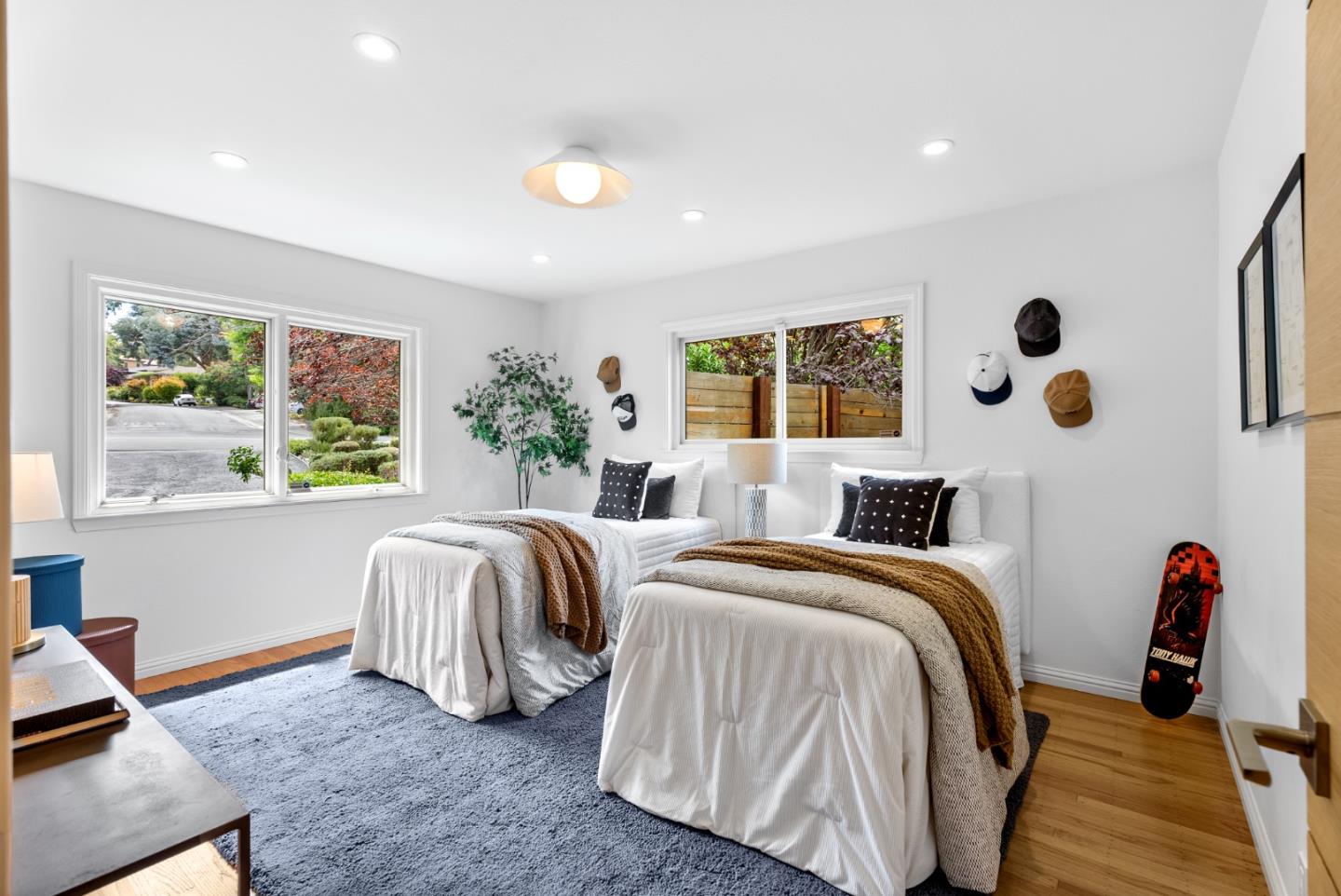 Detail Gallery Image 15 of 35 For 730 Monte Rosa Dr, Menlo Park,  CA 94025 - 4 Beds | 2/1 Baths