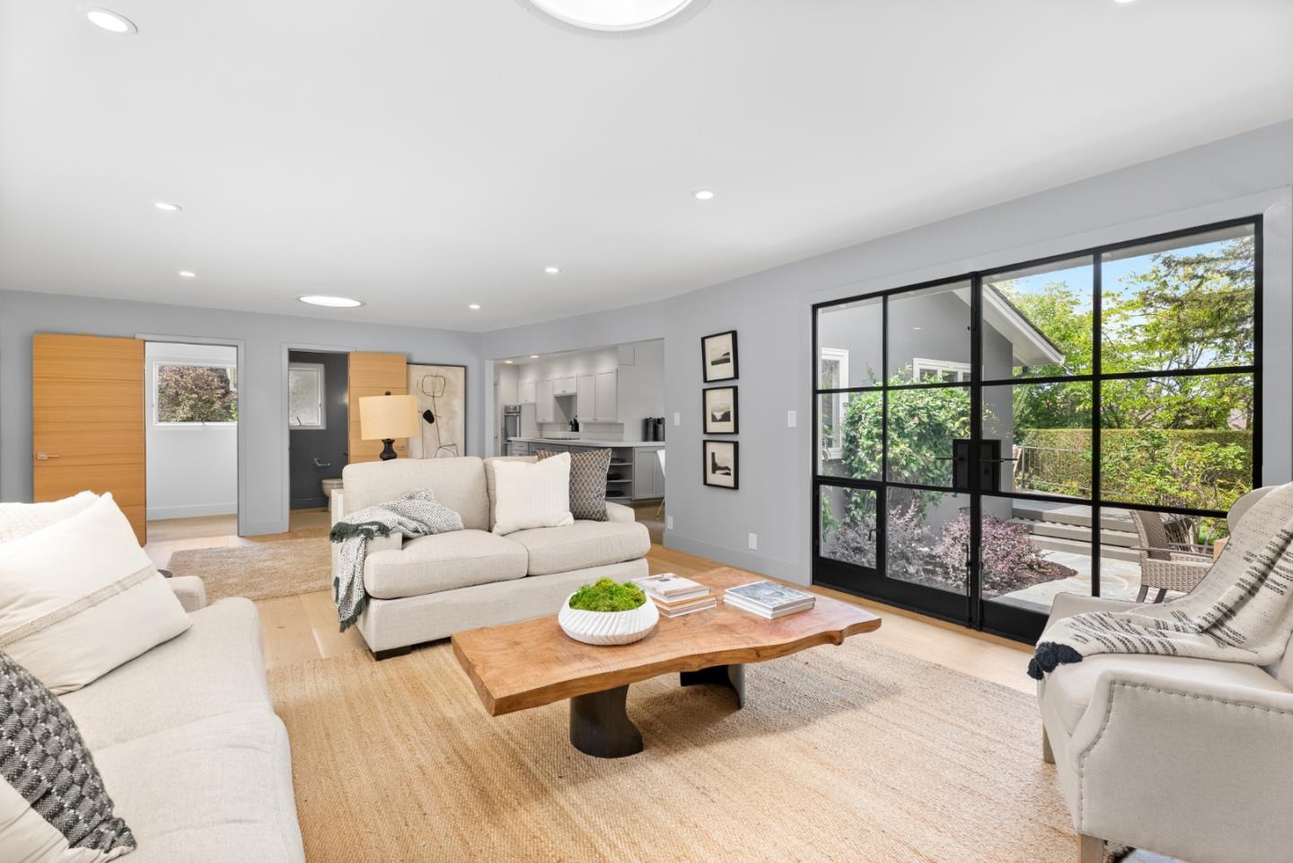 Detail Gallery Image 21 of 35 For 730 Monte Rosa Dr, Menlo Park,  CA 94025 - 4 Beds | 2/1 Baths