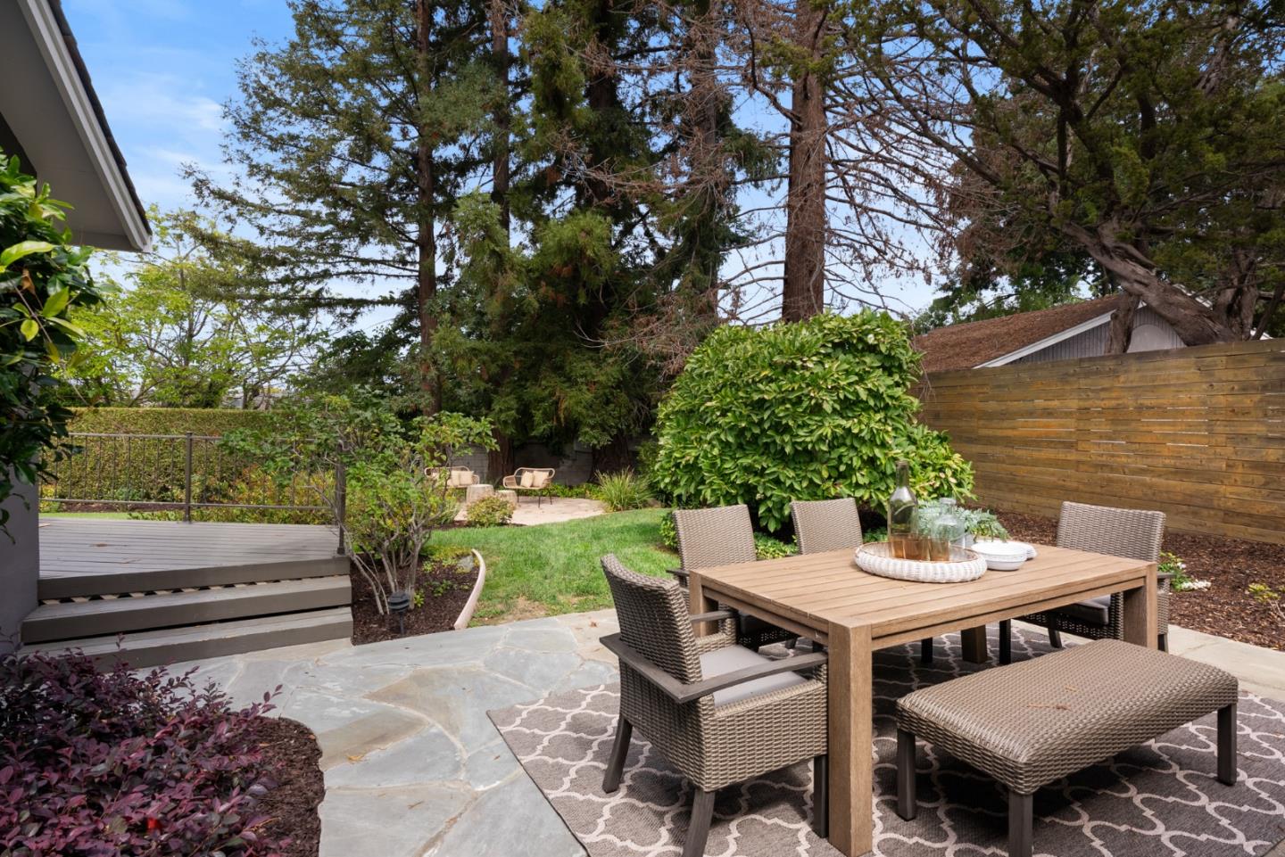 Detail Gallery Image 27 of 35 For 730 Monte Rosa Dr, Menlo Park,  CA 94025 - 4 Beds | 2/1 Baths