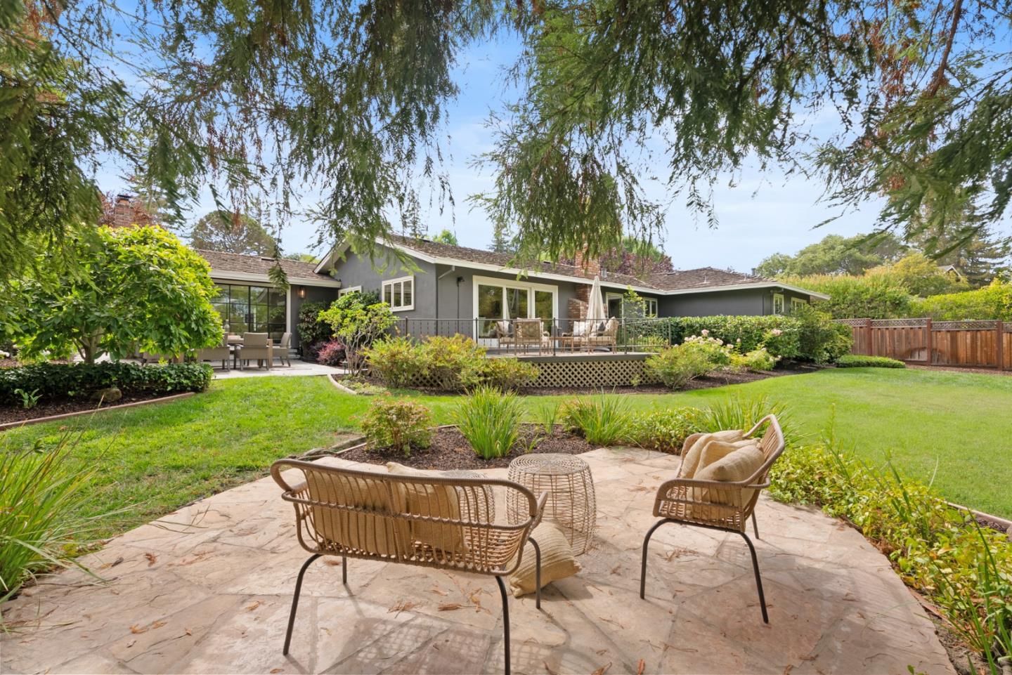 Detail Gallery Image 29 of 35 For 730 Monte Rosa Dr, Menlo Park,  CA 94025 - 4 Beds | 2/1 Baths
