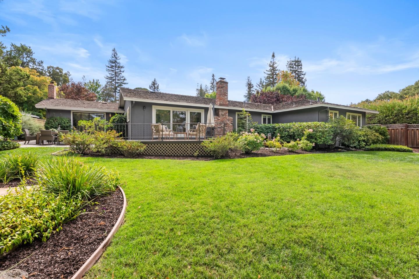 Detail Gallery Image 30 of 35 For 730 Monte Rosa Dr, Menlo Park,  CA 94025 - 4 Beds | 2/1 Baths