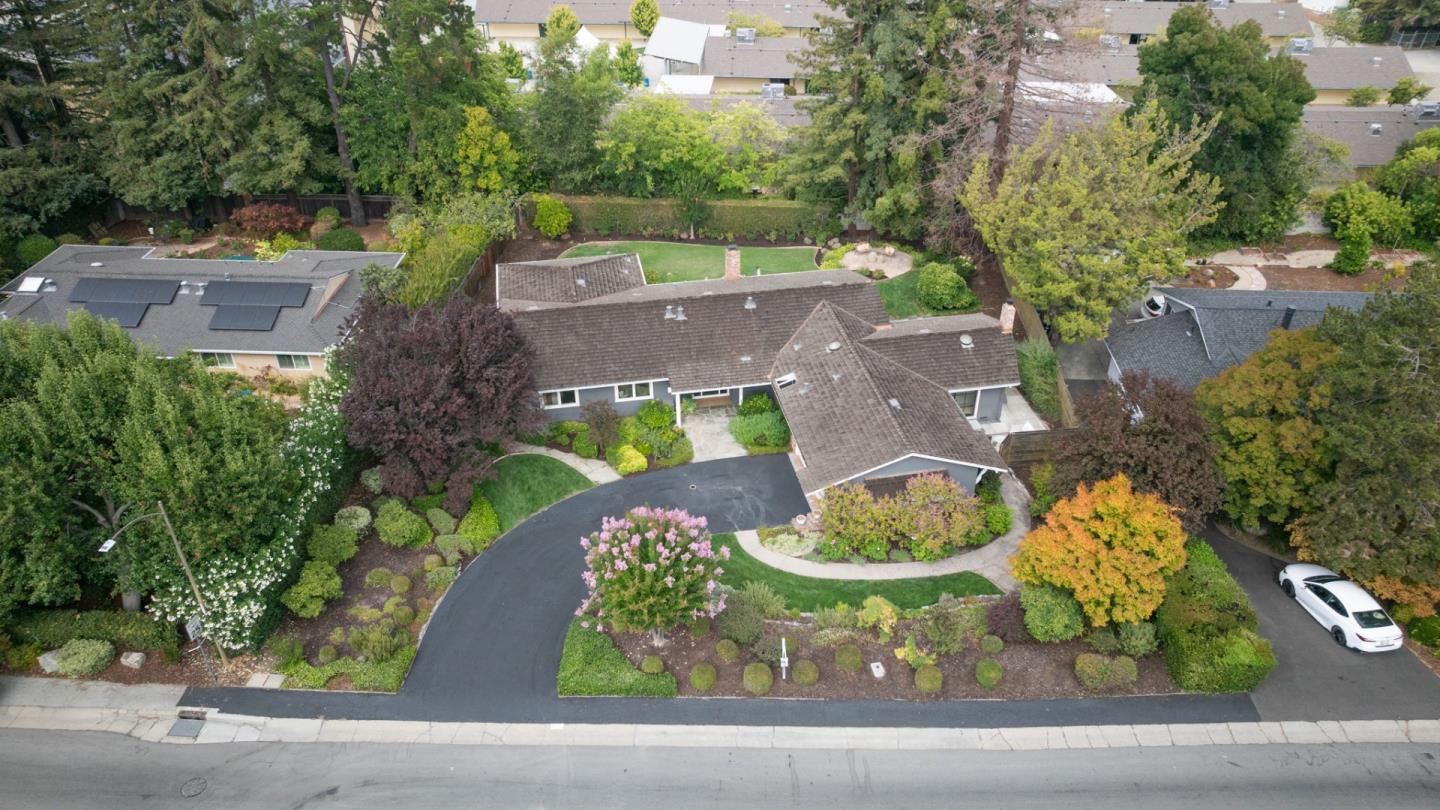Detail Gallery Image 33 of 35 For 730 Monte Rosa Dr, Menlo Park,  CA 94025 - 4 Beds | 2/1 Baths