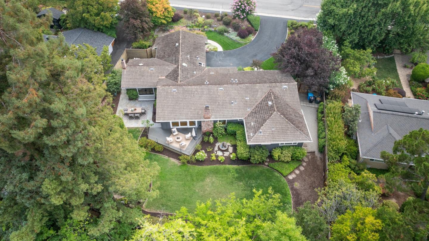 Detail Gallery Image 34 of 35 For 730 Monte Rosa Dr, Menlo Park,  CA 94025 - 4 Beds | 2/1 Baths