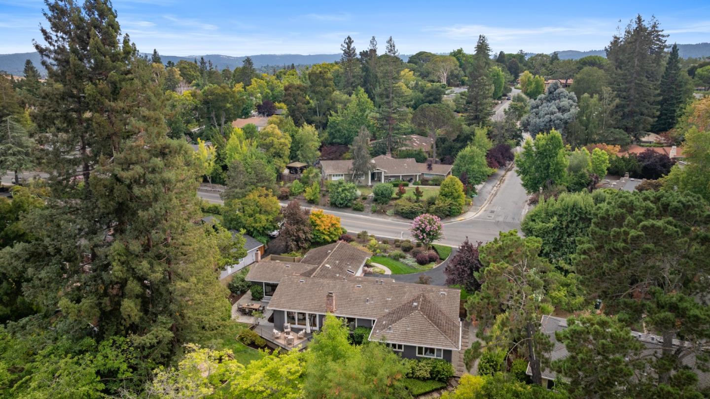 Detail Gallery Image 35 of 35 For 730 Monte Rosa Dr, Menlo Park,  CA 94025 - 4 Beds | 2/1 Baths