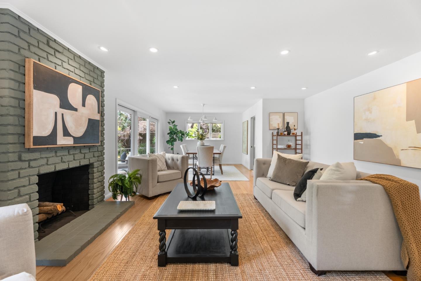 Detail Gallery Image 5 of 35 For 730 Monte Rosa Dr, Menlo Park,  CA 94025 - 4 Beds | 2/1 Baths