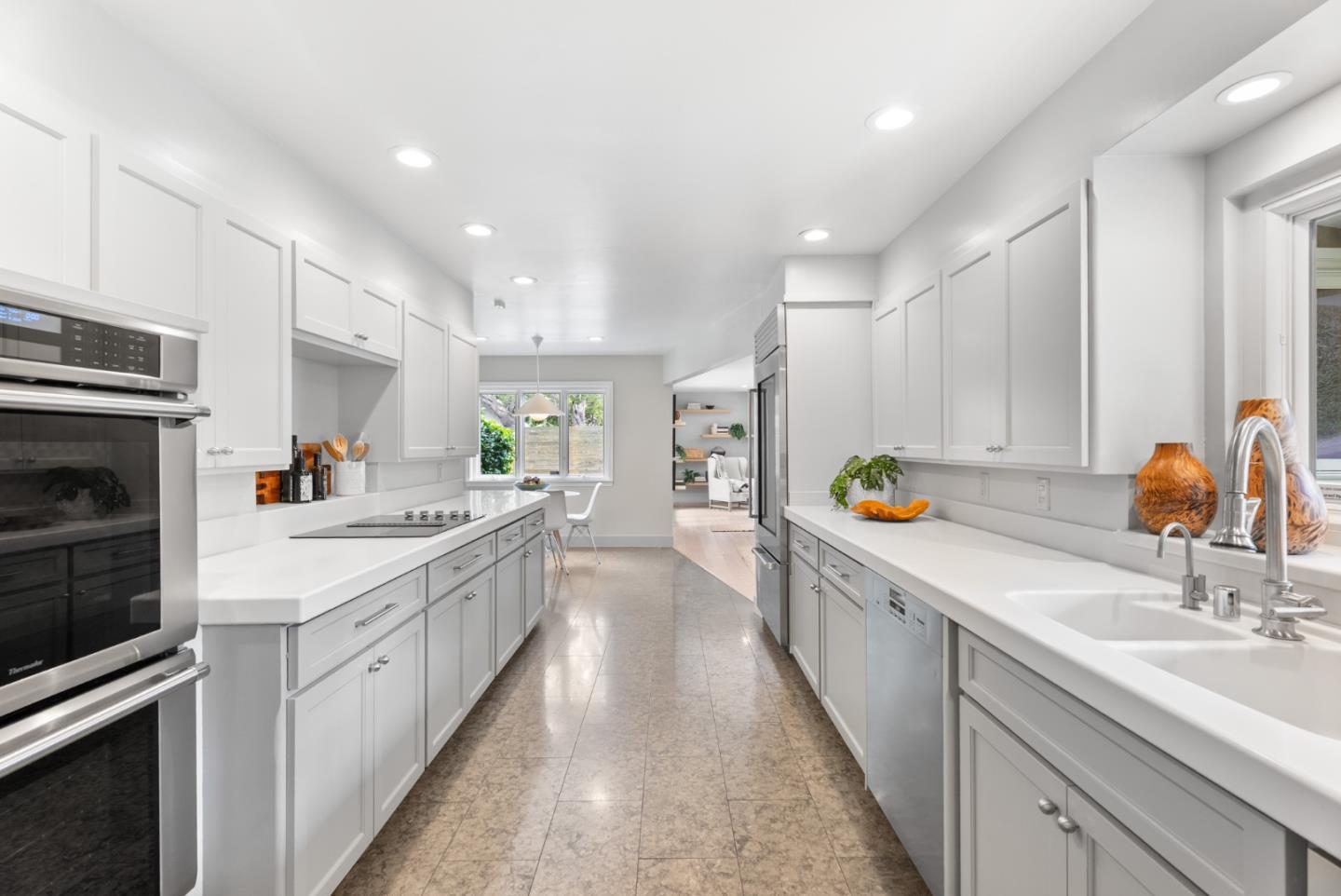 Detail Gallery Image 8 of 35 For 730 Monte Rosa Dr, Menlo Park,  CA 94025 - 4 Beds | 2/1 Baths