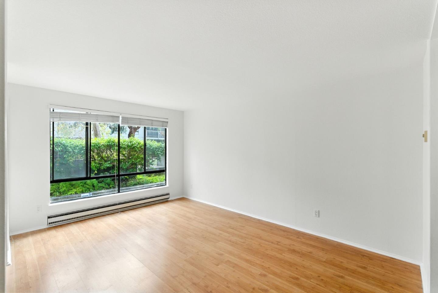 Detail Gallery Image 5 of 14 For 8 Admiral Dr #239,  Emeryville,  CA 94608 - 0 Beds | 1 Baths