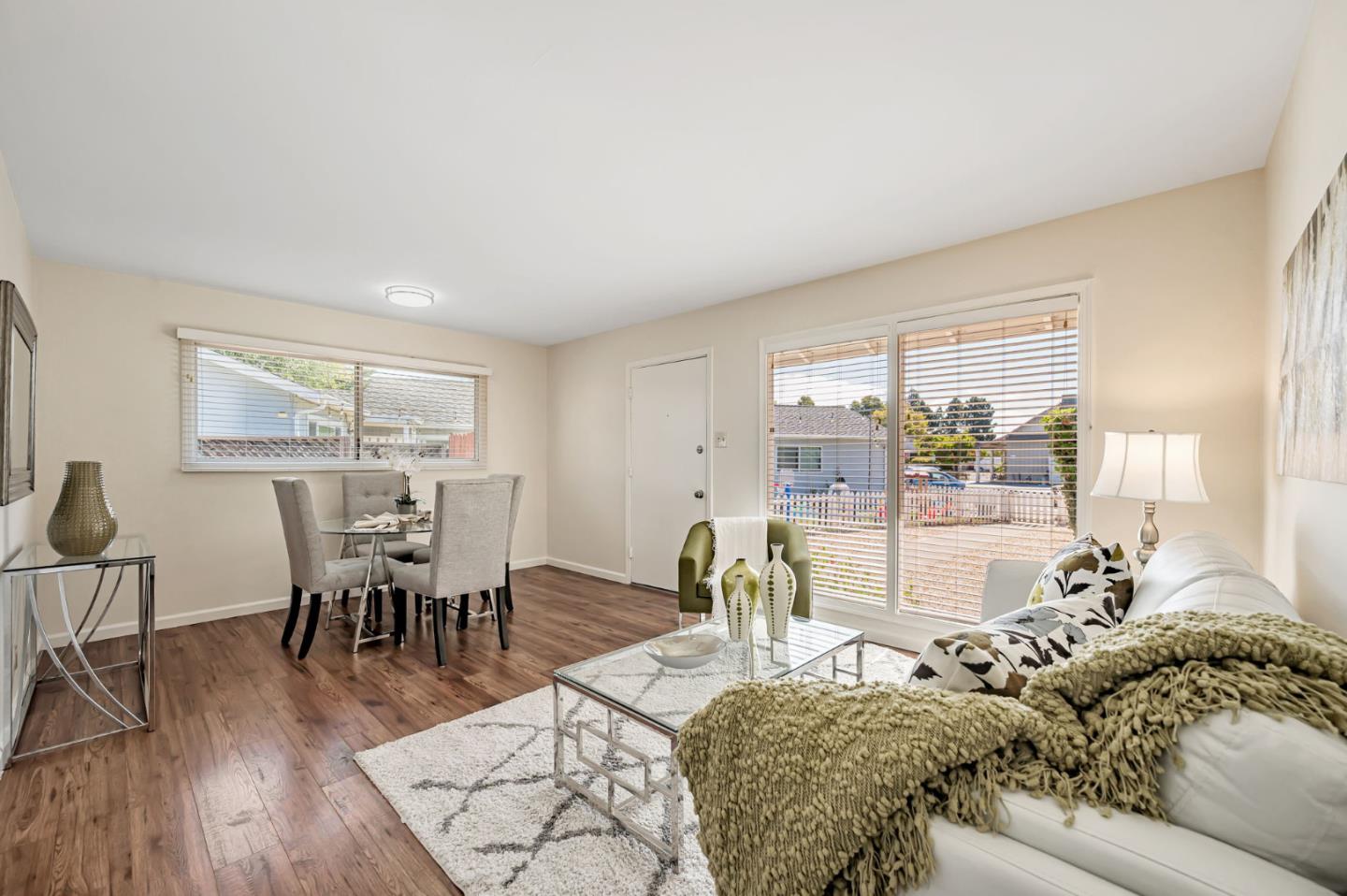 Detail Gallery Image 10 of 32 For 508 Wessex Way, Belmont,  CA 94002 - – Beds | – Baths