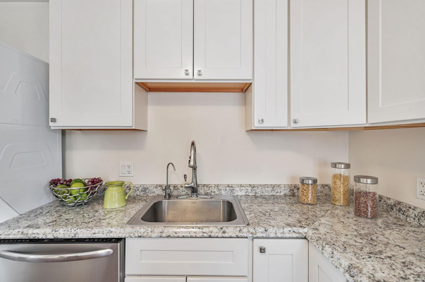Detail Gallery Image 14 of 32 For 508 Wessex Way, Belmont,  CA 94002 - – Beds | – Baths