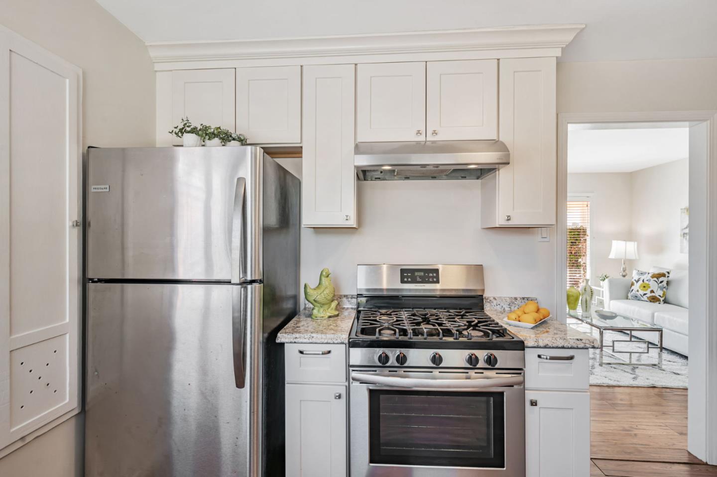 Detail Gallery Image 15 of 32 For 508 Wessex Way, Belmont,  CA 94002 - – Beds | – Baths