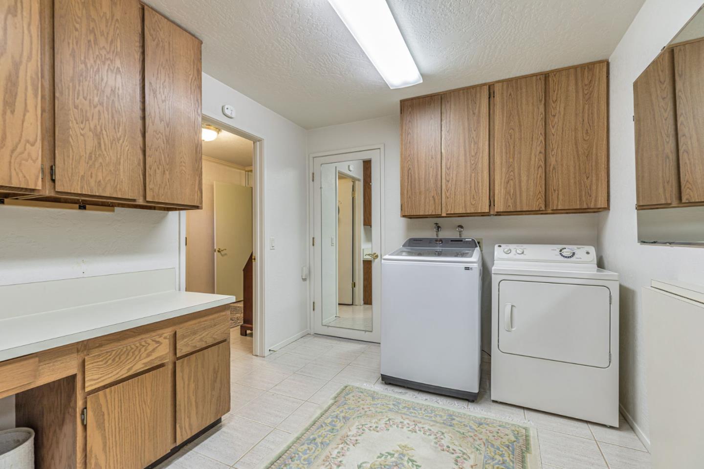 Detail Gallery Image 25 of 47 For 59 Skyline Crest Dr, Monterey,  CA 93940 - 3 Beds | 3 Baths