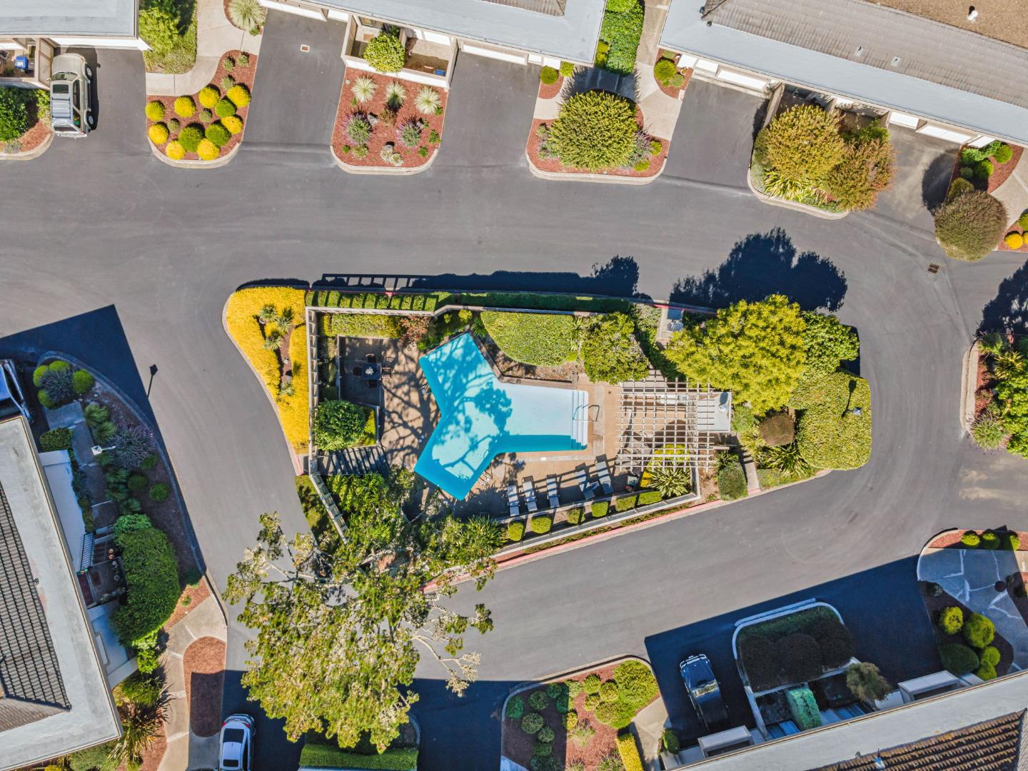 Detail Gallery Image 29 of 47 For 59 Skyline Crest Dr, Monterey,  CA 93940 - 3 Beds | 3 Baths