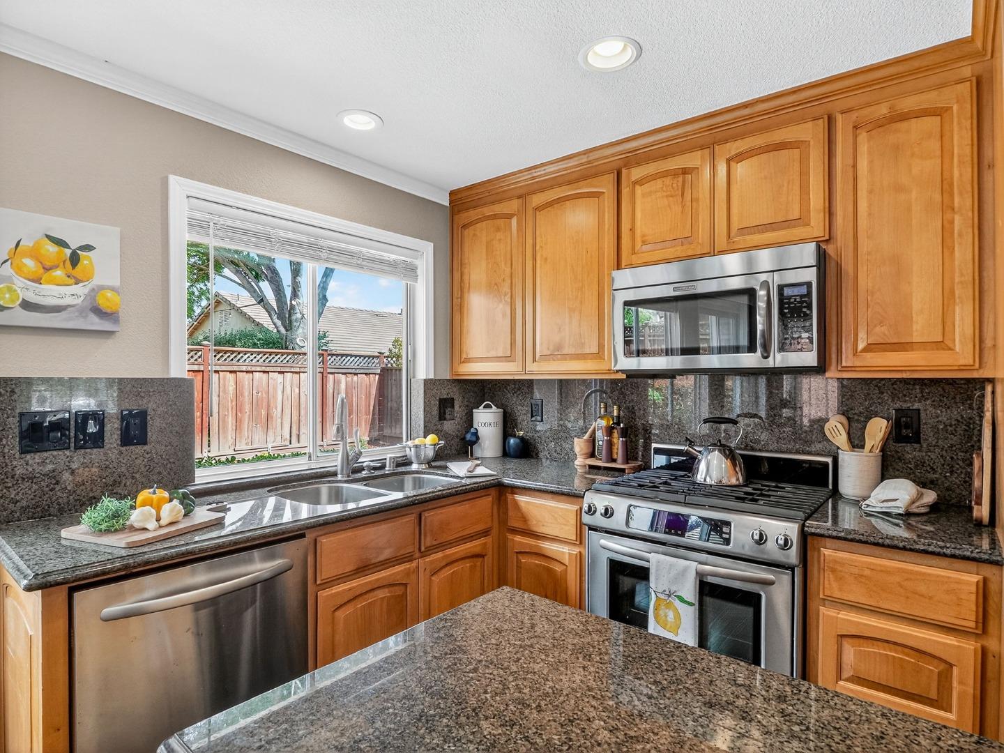 Detail Gallery Image 6 of 50 For 1473 Pheasant Dr, Gilroy,  CA 95020 - 4 Beds | 3 Baths