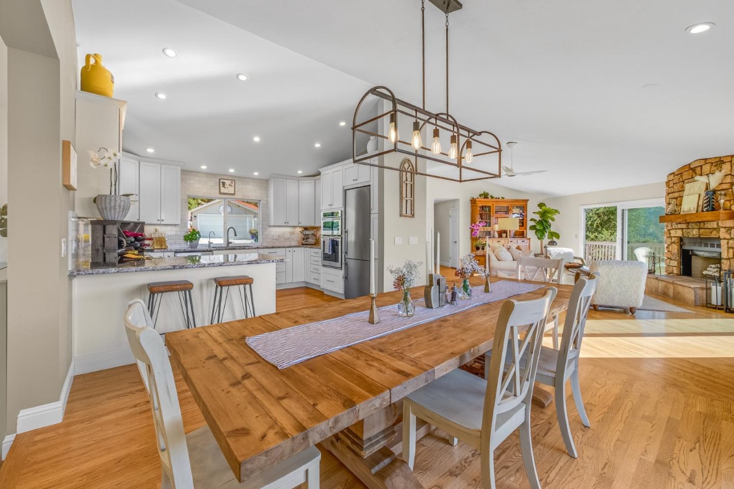 Detail Gallery Image 10 of 41 For 225 San Benancio Rd, Salinas,  CA 93908 - 3 Beds | 2 Baths