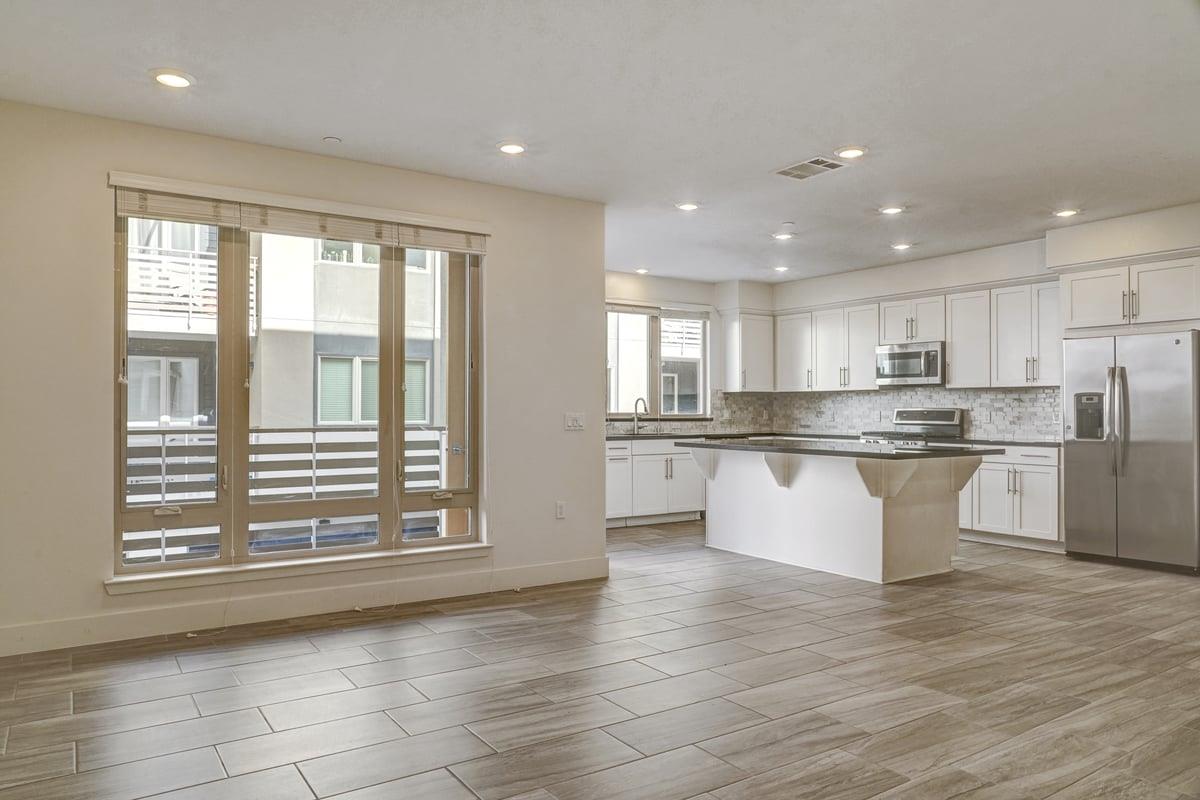 Detail Gallery Image 15 of 37 For 330 Riesling Ave #21,  Milpitas,  CA 95035 - 3 Beds | 2/1 Baths