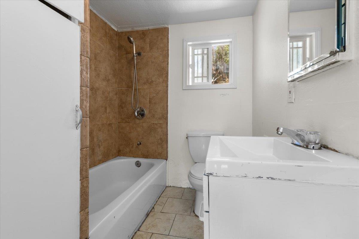Detail Gallery Image 23 of 53 For 2145 Mount Pleasant Rd, San Jose,  CA 95148 - 4 Beds | 2 Baths